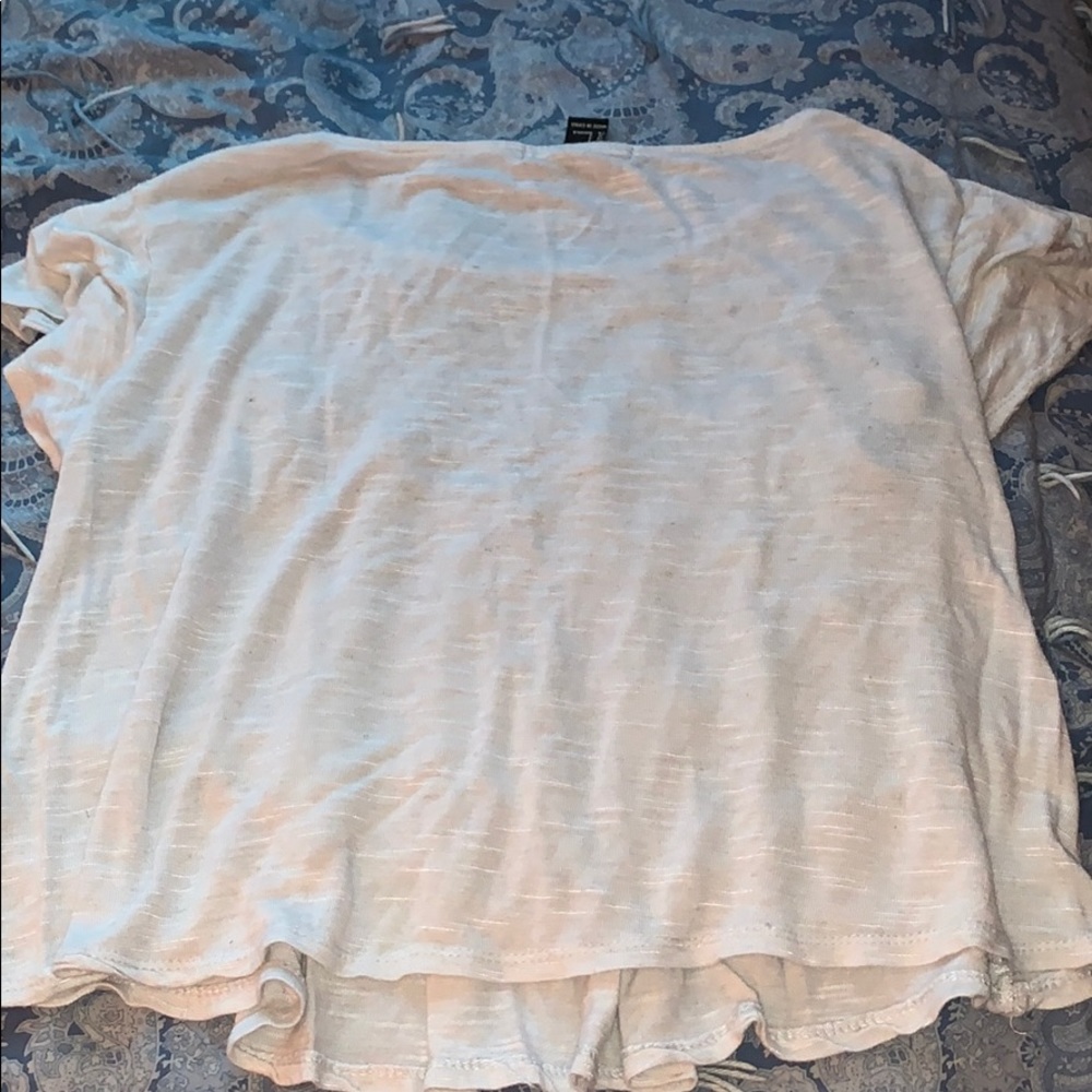 blouse - Picture 2 of 3